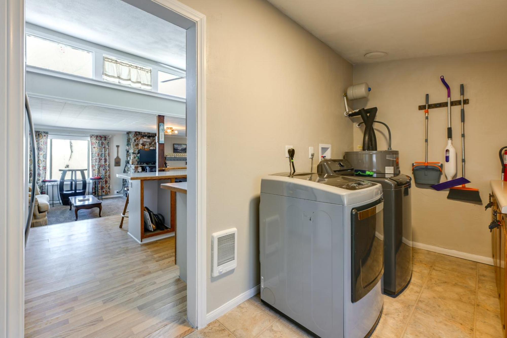 8 Mi To Hiking Home With Patio In Dtwn Pioche Exterior photo